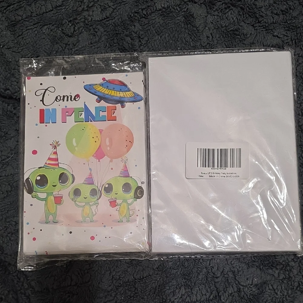 Alien Party 30ct Invitations - Multicolor Come In Peace 5x7
